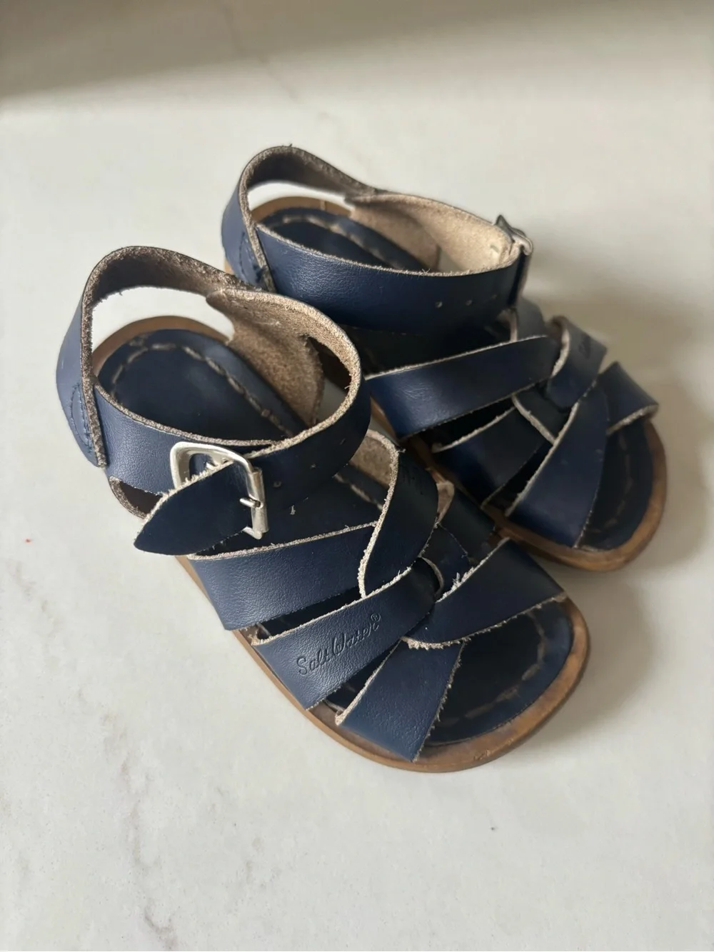 Kids Navy saltwater Leather Fisherman Sandals size 6